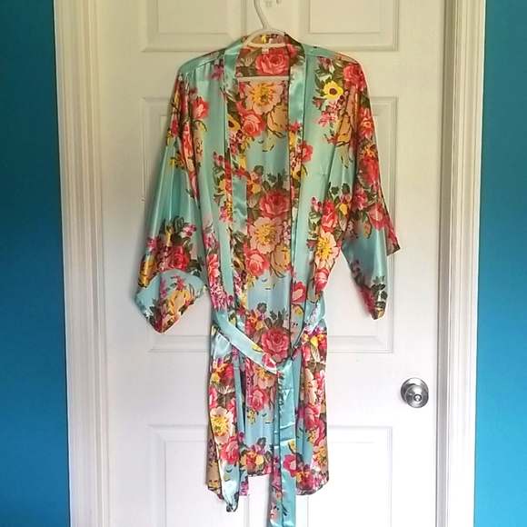 Other - Women's satin robe